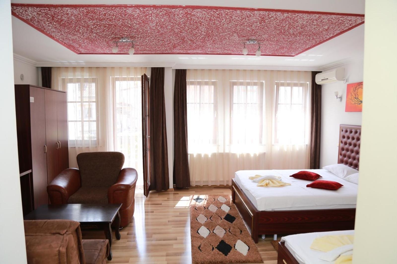 Hotel Venisi Prizren Esterno foto